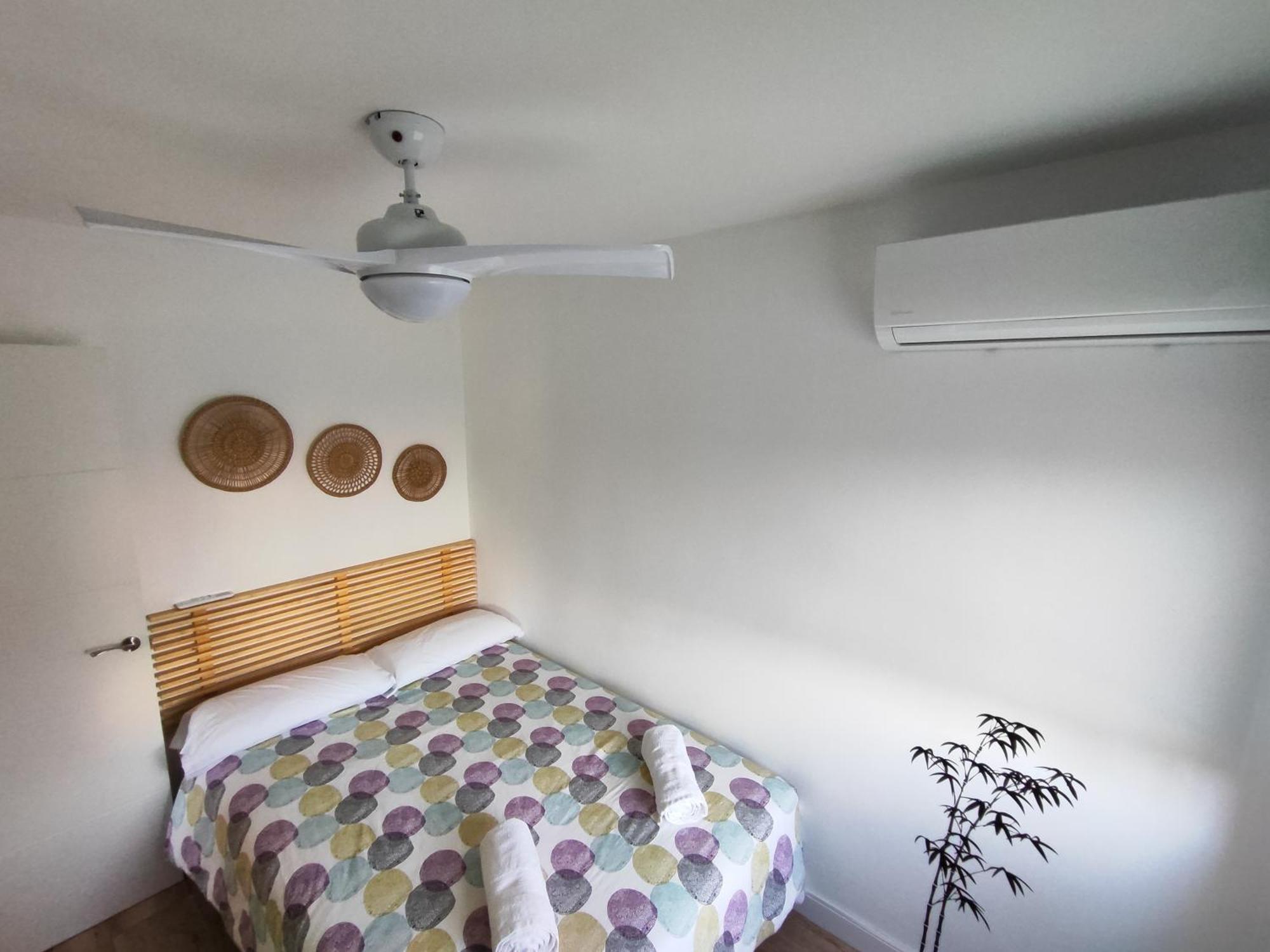 Apartamento Malaga 300 Metros De La Playa Exterior photo