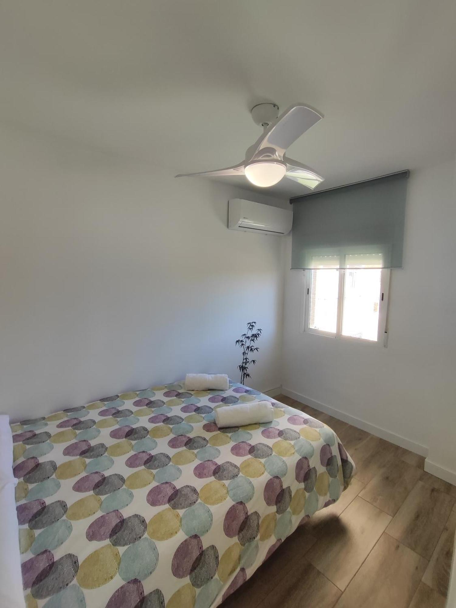 Apartamento Malaga 300 Metros De La Playa Exterior photo